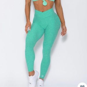 Bombshell mint green leggings
